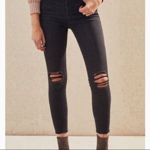 american eagle black ripped skinny jeans